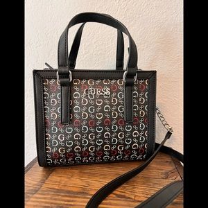 Guess Satchel crossbody